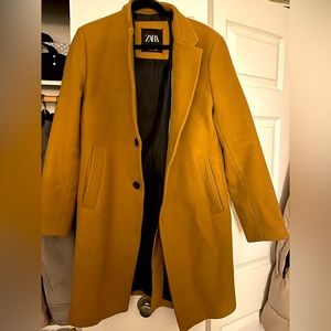 Zara Men’s mid-length dress coat